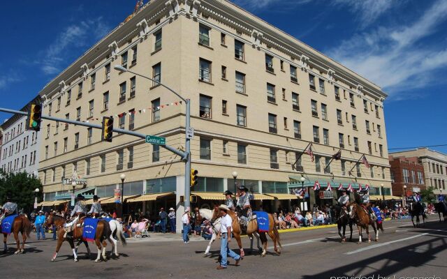 Historic Plains Hotel