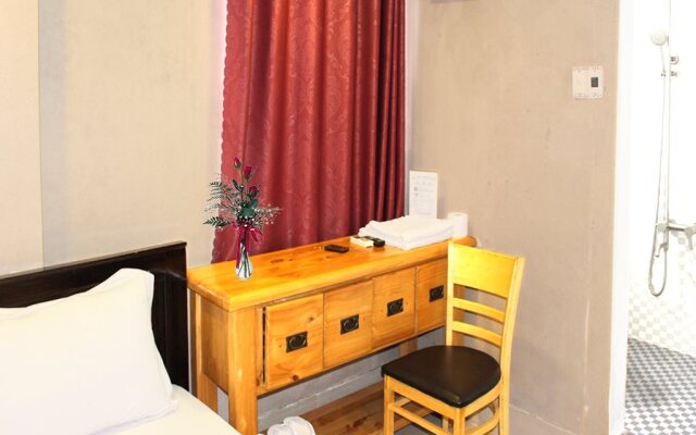 Venus Hotel - Free Airport Shuttle