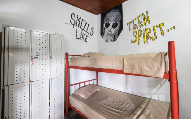 Pura Vida Hostel