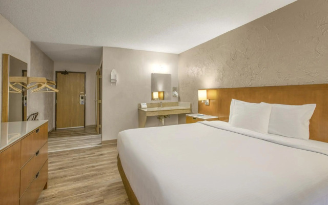 Rodeway Inn