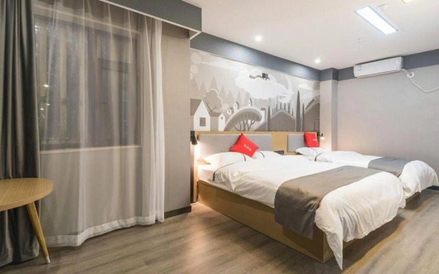 Shangkeyou Hotel(Dayanta Subway entrance)