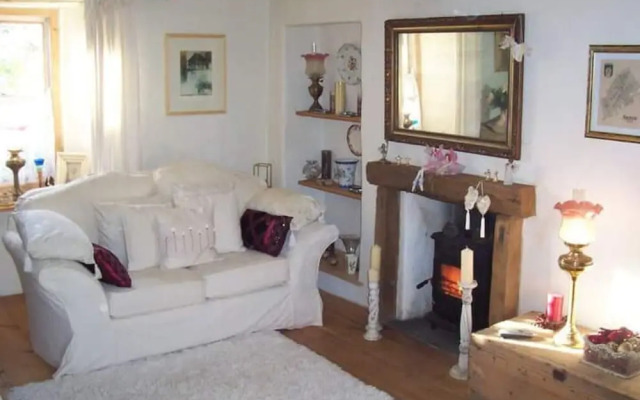 Beautiful 300 Year old Traditional Country Cottage