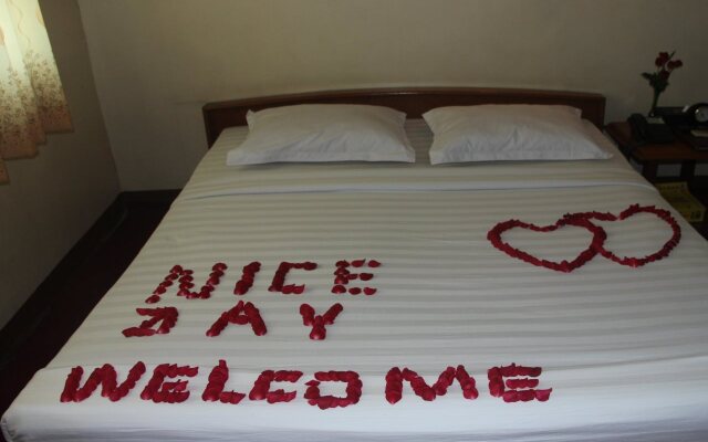 Nice Day Hotel