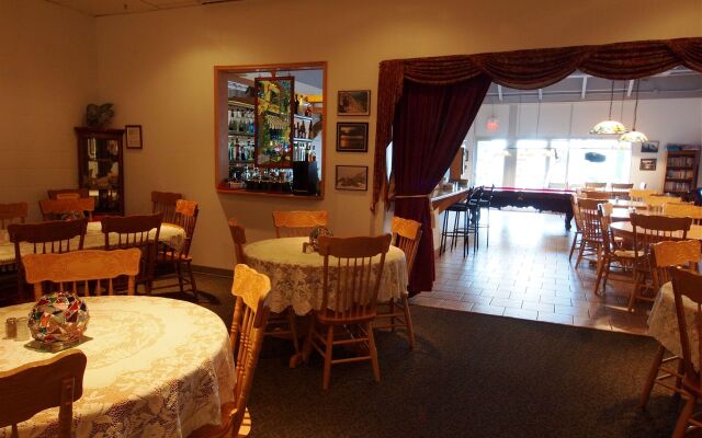 Executive House Suites Hotel & Conference Centre