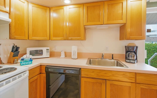 Windjammer Condos