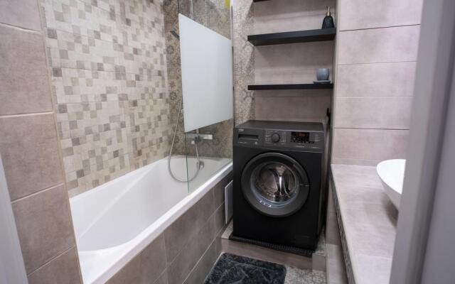 Apartments on Lenin Avenue 124A