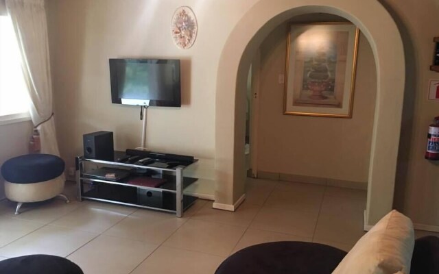 Caribbean Estates Villa & Apt