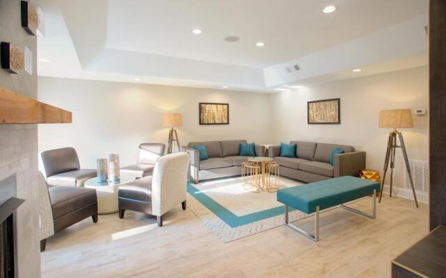The Beachview Club