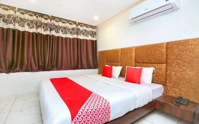 OYO 24778 Hotel 24