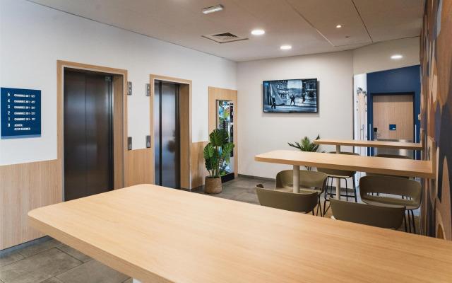 Kyriad ECO - Clermont Ferrand Estaing