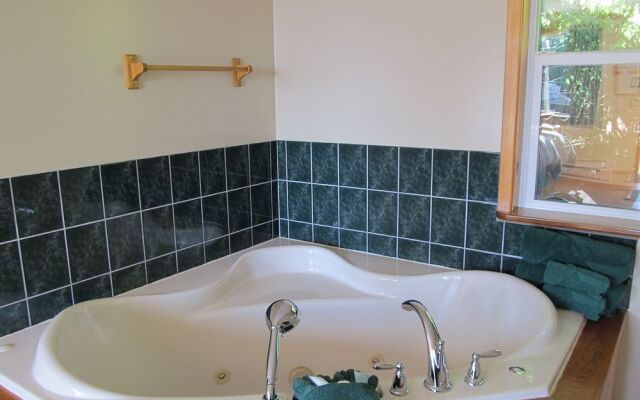 Little Beach Resort & Wellness Retreat