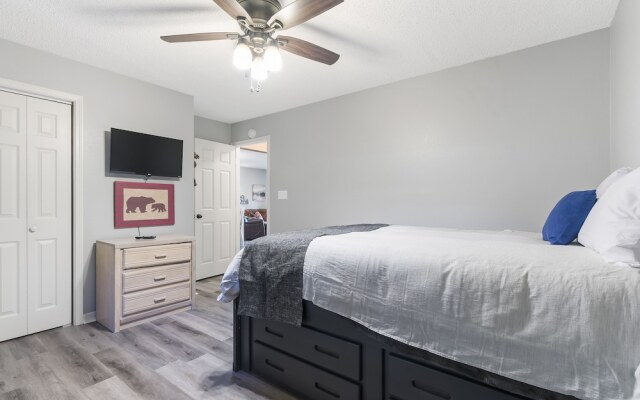 Ozark Escape at the Pointe