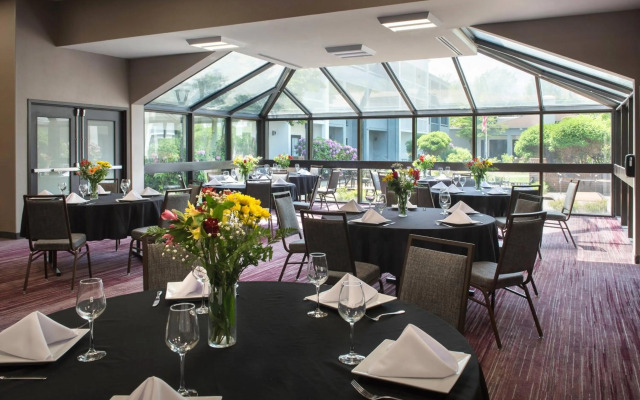 Courtyard by Marriott Lincroft Red Bank