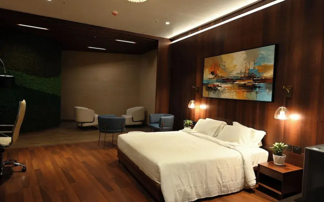0484 Aero Lounge - Terminal 2, Cochin Airport Hotel