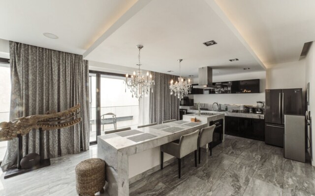 Black House Aldea Zama