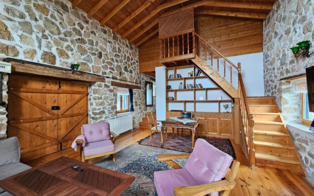 Tepeboz Stone House Karaburun