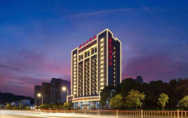 Xinlong Hotel