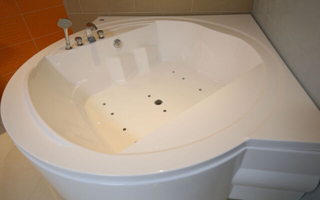 R.I Spa Hotel
