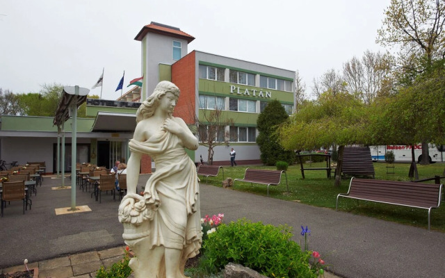 Komfort Hotel Platán