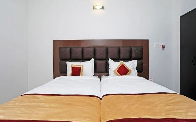 OYO 9675 Hotel Galaxy