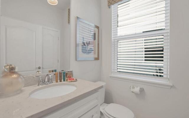 Private Pool Villa W/pool Table, On-site Waterpark