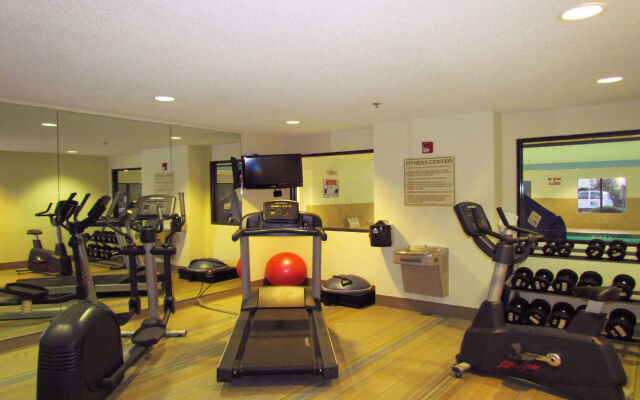 Holiday Inn Express Hotel & Suites Chesapeake by IHG