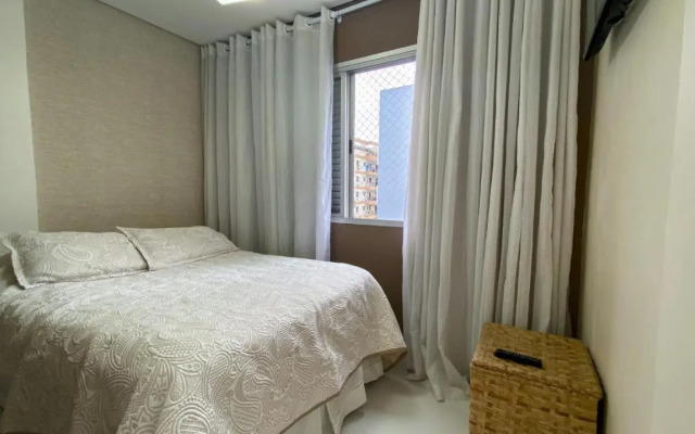 Apto a 250m da Praia do Tombo no Guaruja-SP