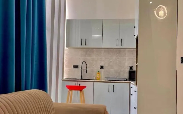 Lisa Suites