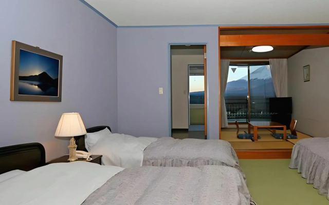 Shoji Mount Hotel