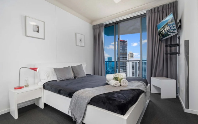 Chevron Renaissance - Wow Stay