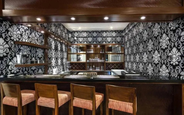 Grand 7 Hotel Kesbewa