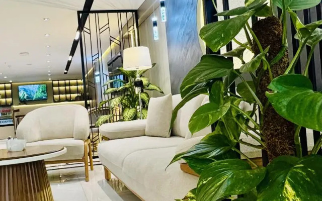 Karaca Hotel Van