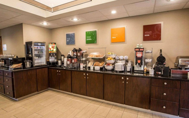 Comfort Suites Stafford Near Sugarland