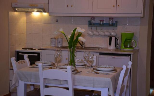 Elianthos Villas