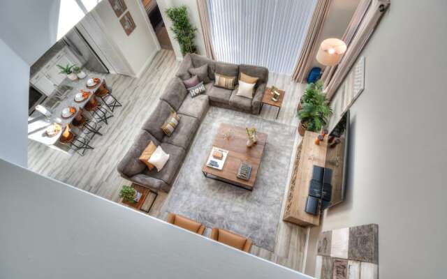 Luxury 5 bedroom home with private pool