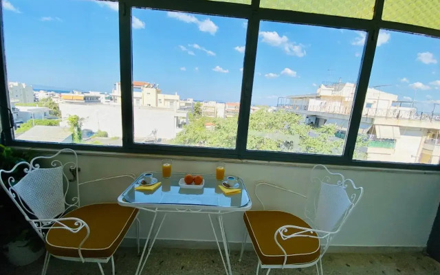 Lovely 50 sq penthouse & 25 sq balcony @ Glyfada
