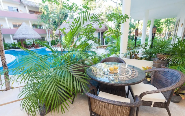 Puerta Zama 107 by BRM