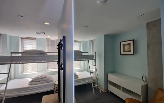 U Street Capsule Hostel
