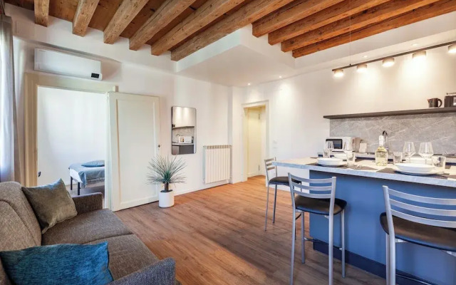 San Lorenzo Apartments 5054