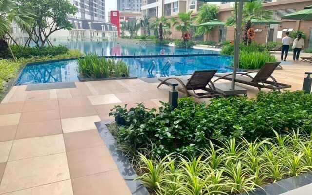 Chiip Apartment in Golden Mansion