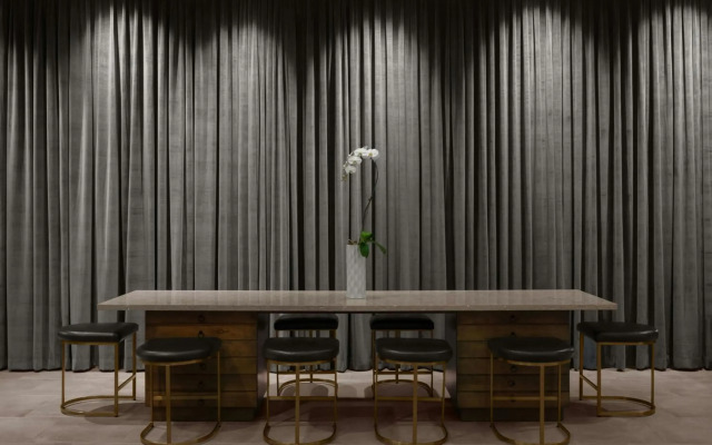 Renaissance Chicago North Shore Hotel