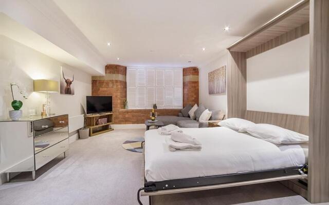55 Cocoa Suites York, Parking onsite