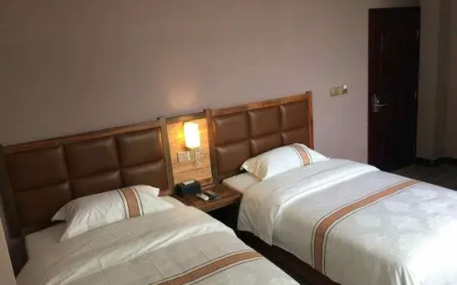 Aiwu Inn Daxin County Detian Waterfall
