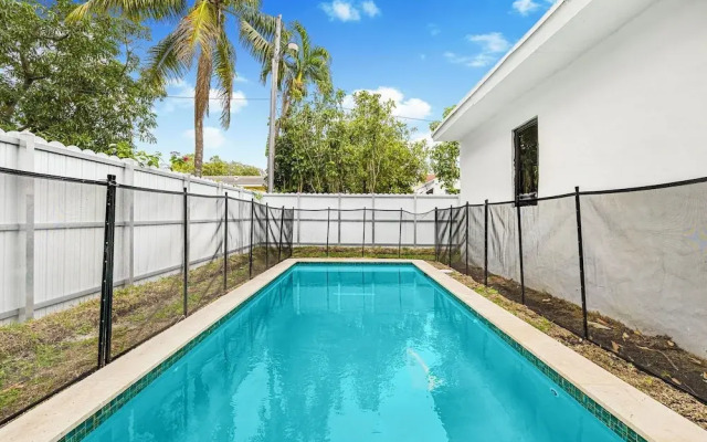 Spacious 3BR House with Private Pool