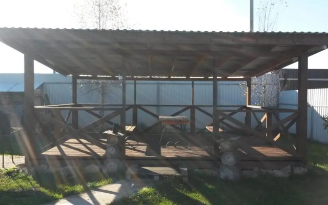 Guest House on Larkina 16