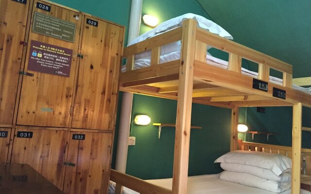 Shuyuan Party Hostel