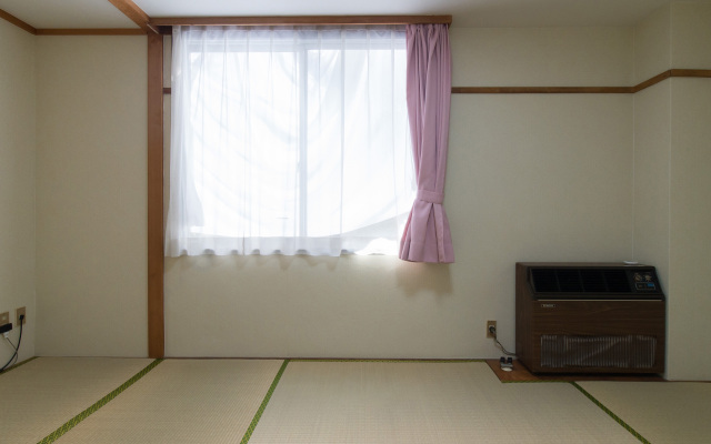 OYO Business Hotel Kyugetsu Tsukumi