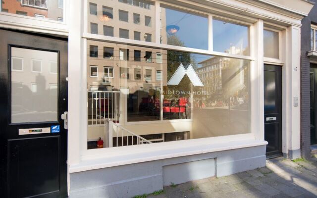 Midtown Hotel Triple Room