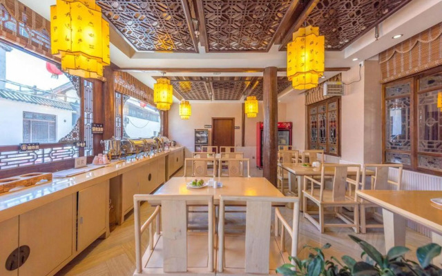 Lijiang Qupin Life Inn (East Gate Branch of Shuhe Ancient Town)