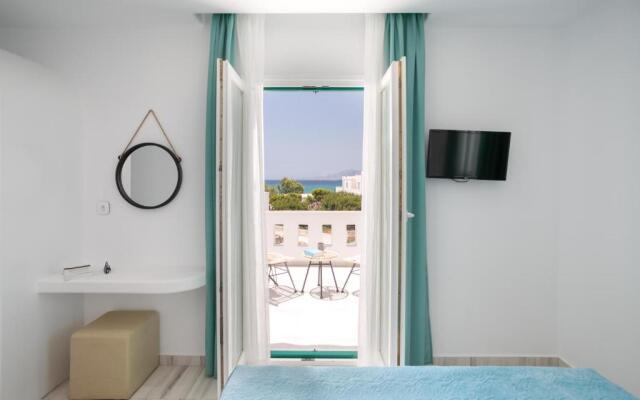 Iades Studios & Apartments